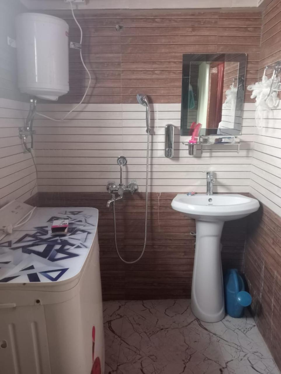 Homestay Radhakunj *